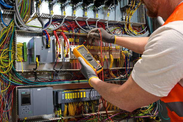 Best Affordable Electrician  in Moosic, PA
